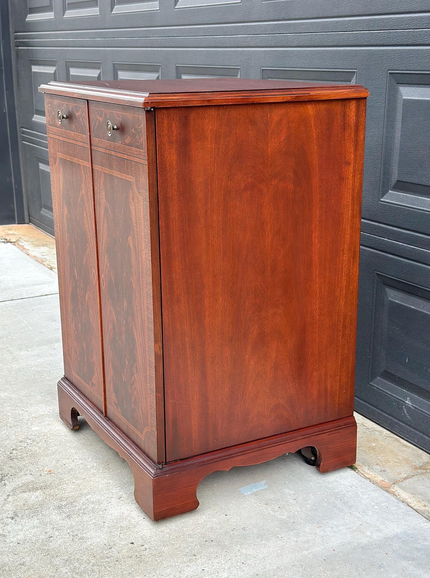 Antique Early 20th Century Crotch Mahogany General Electric Radio Traditional Cabinet on Casters 22" Wide