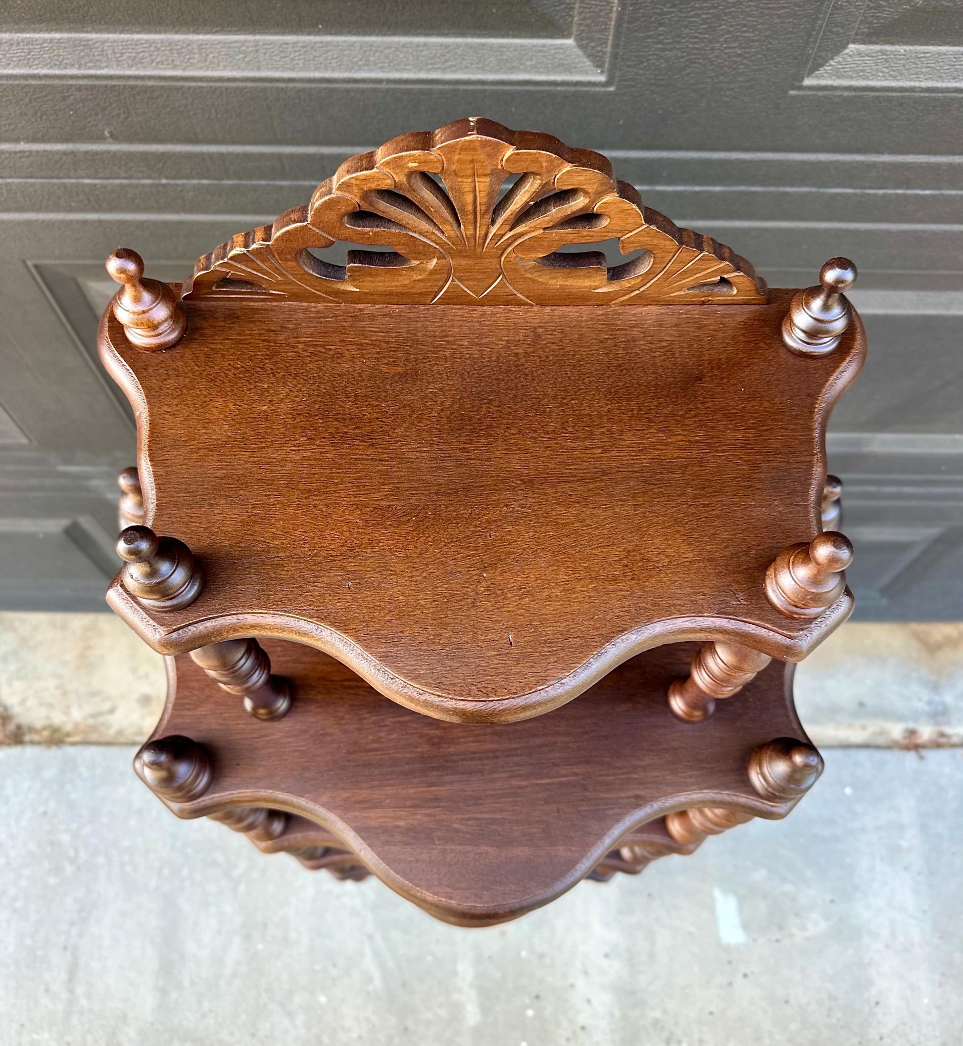 Antique Late 19th Century Five Tier Carved Serpentine Front Victorian Walnut Shelf