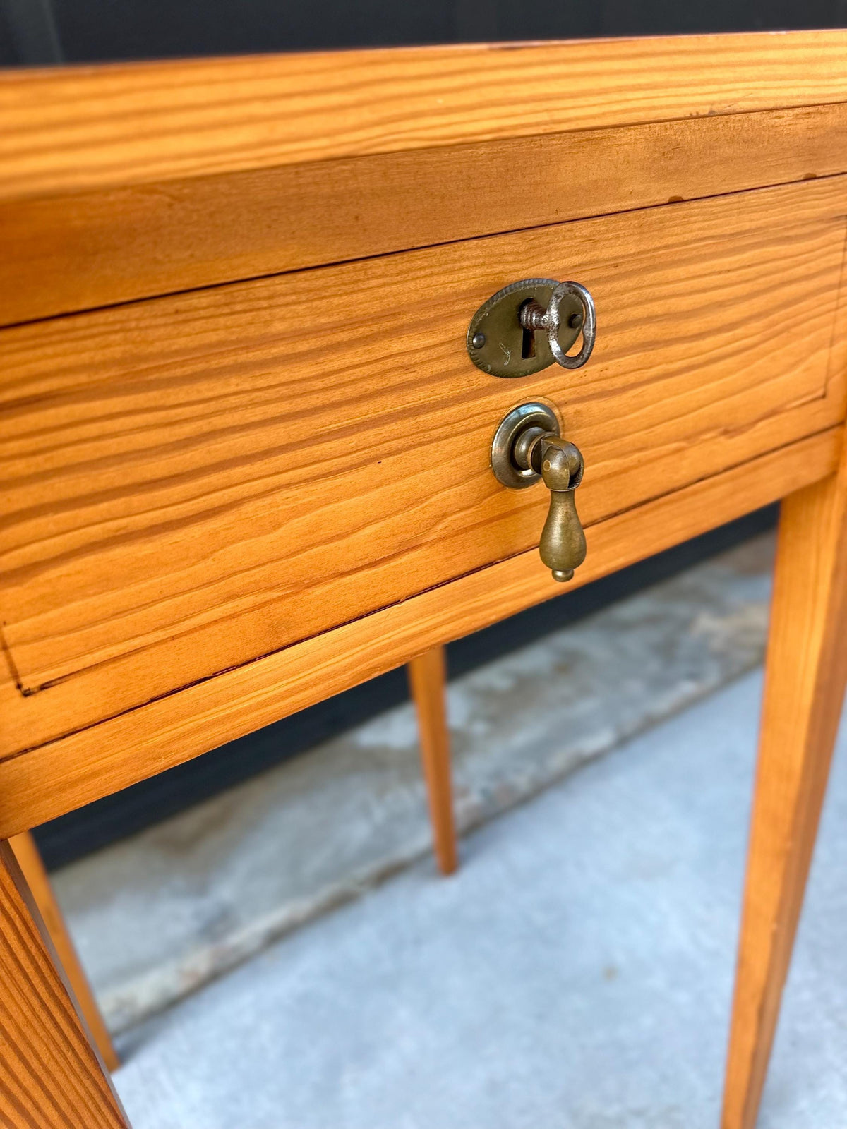 Vintage Mid 20th C Saddle & Hunting Horn Accent Side Table with Skeleton Key 18" Wide