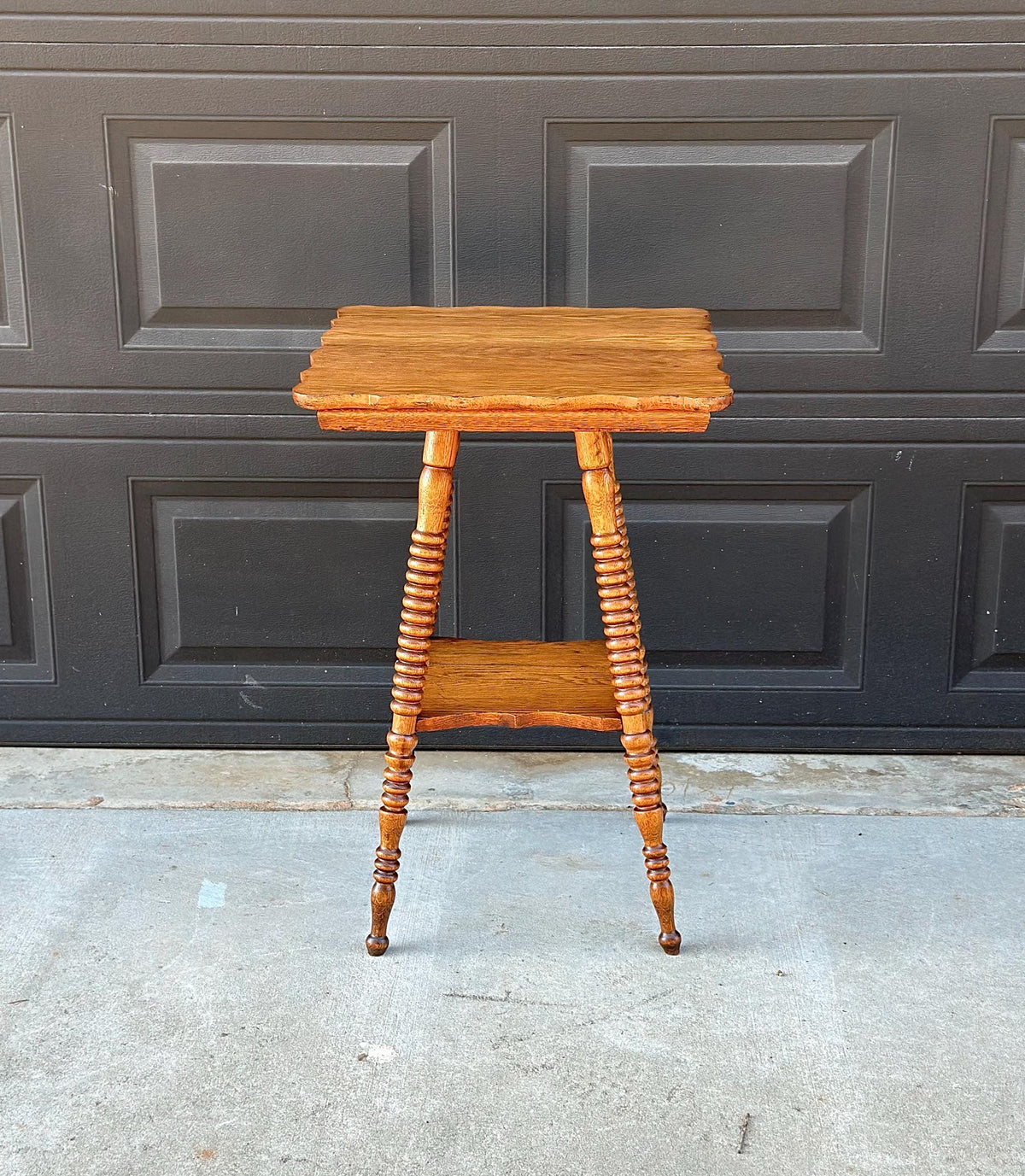 Antique Late 19th C Scalloped Oak Turned Spool Leg Two Tier Table 20" Wide