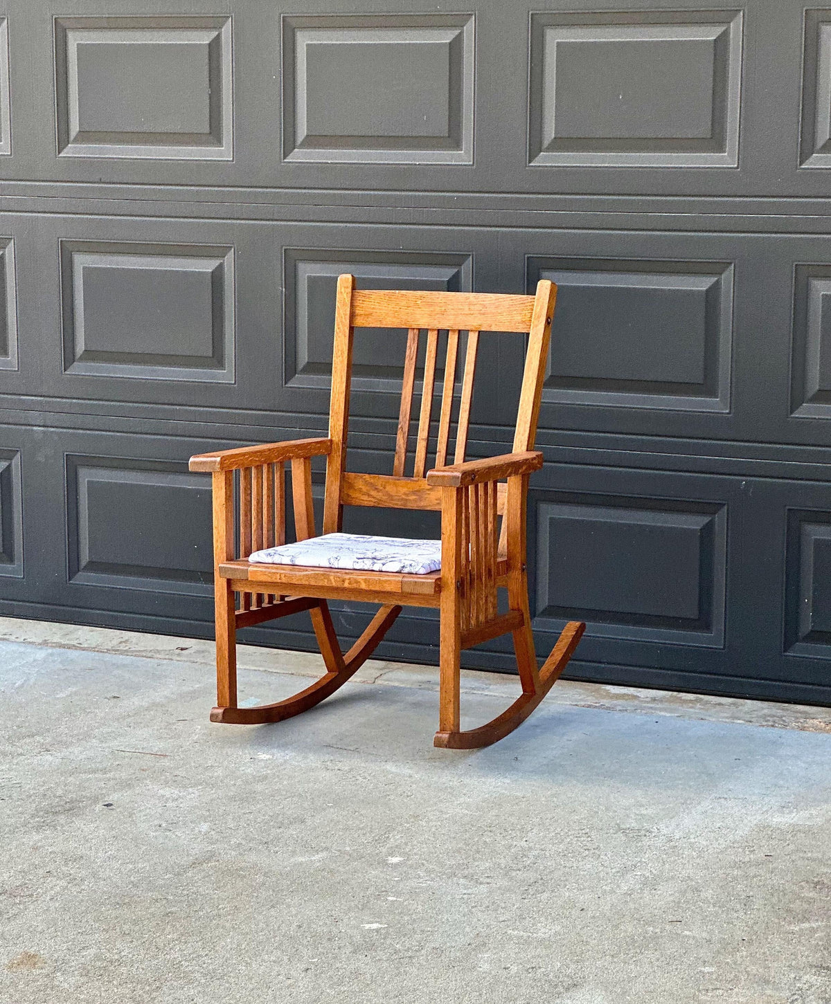 Antique Early 20th C Oak Slat Back Arts & Crafts Upholstered Rocking Chair 24.5" Wide