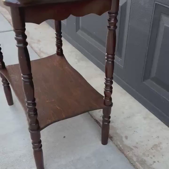 Antique Mid 1900's Solid Wood Spindle Leg Small Scalloped Accent Table
