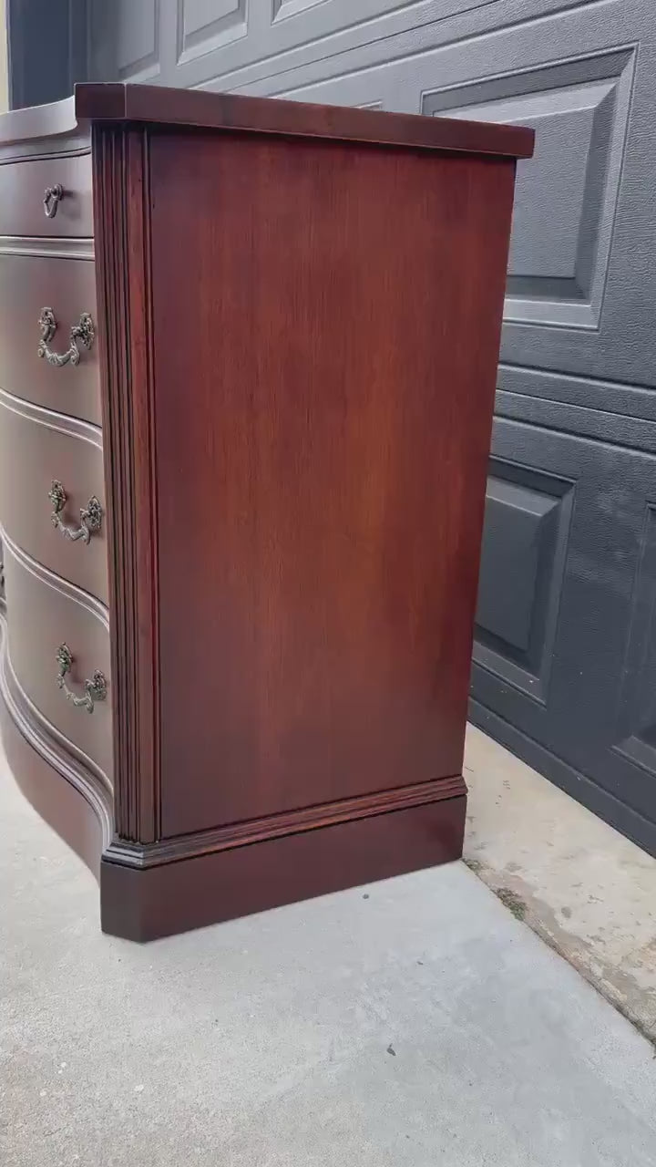 Vintage Mid 1900’s Traditional Mahogany Wood Bachelor Chest