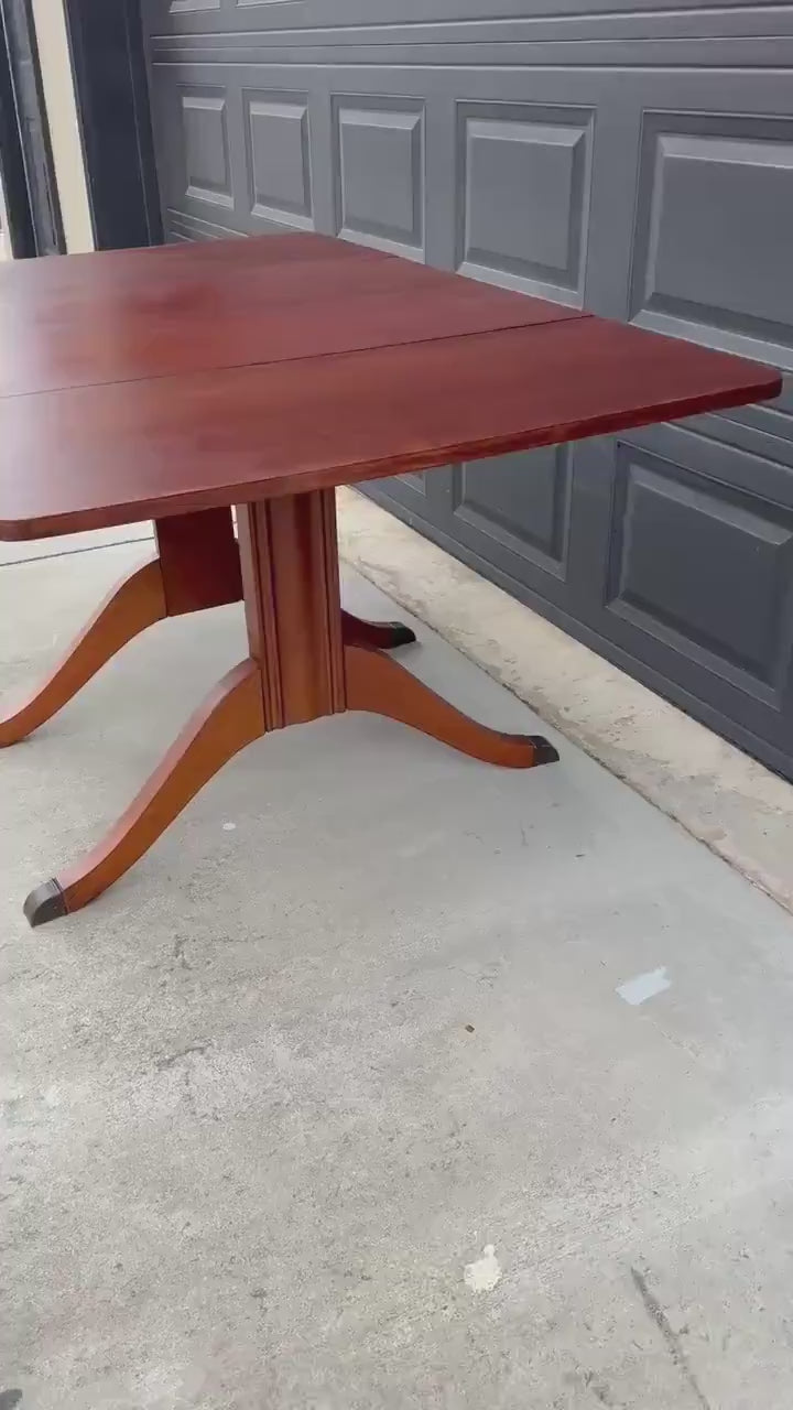 Vintage Mid 1900's Solid Wood Expanding Drop Leaf Mahogany Dining Table
