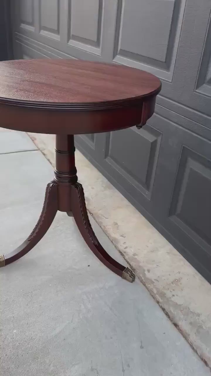 Vintage Mid 1900's Traditional Mahogany Wood Circular Side Table