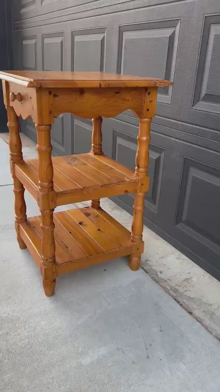 Vintage Mid 1900's Solid Wood Spindle Leg Single Drawer End Table