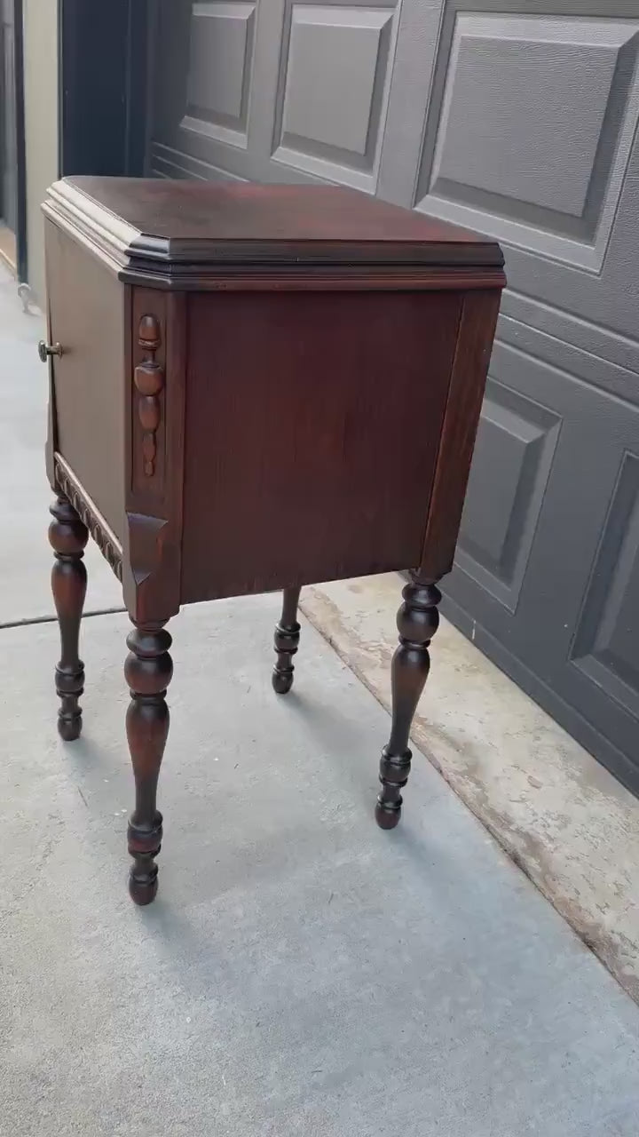 Antique Early 1900’s Small Mahogany Wood Table